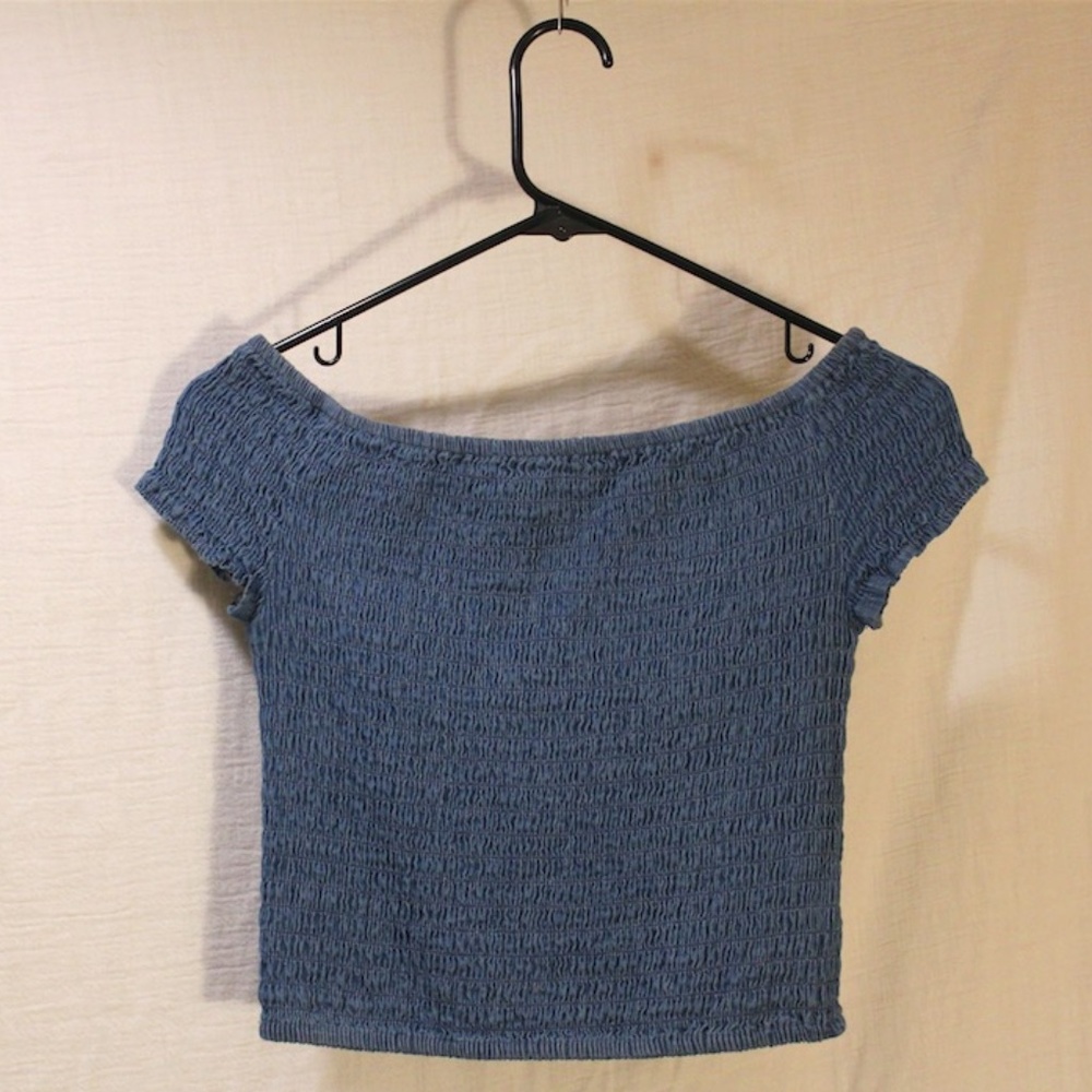 Streetwear Society Off-Shoulder Crop Top